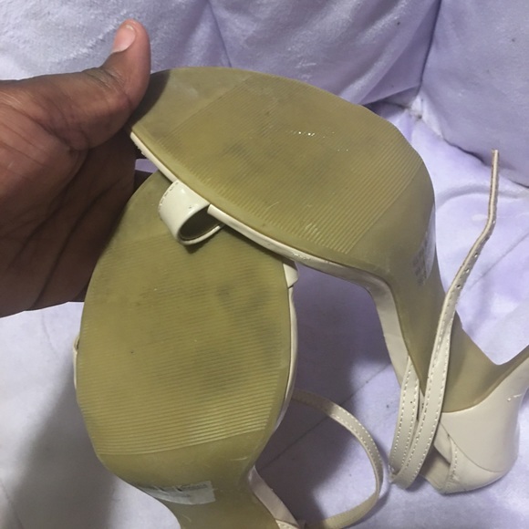 Heels - Picture 2 of 4